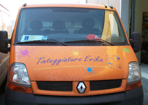 Uno dei furgoni di Tenteggiature Erika